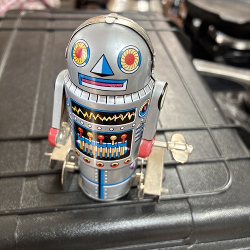 Robot mechanical walking - robot-7,