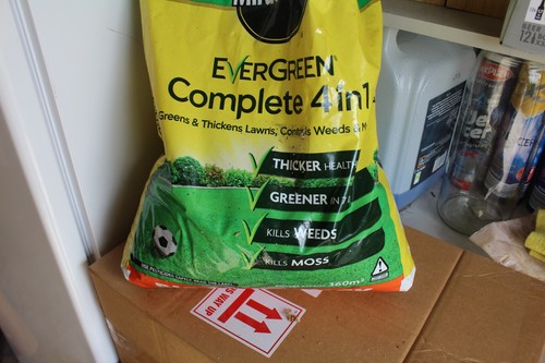 Miracle gro evergreen complete - miracle-gro,