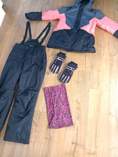ladies ski bundle size 14, ski jacket, ski pants, ski gloves and neck tube. VGC