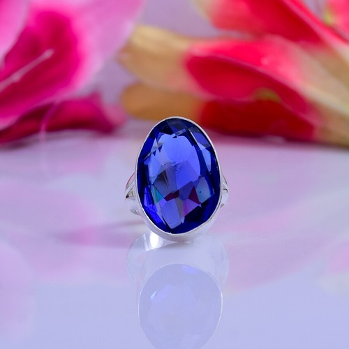 Drawing attention tanzanite - drawing,