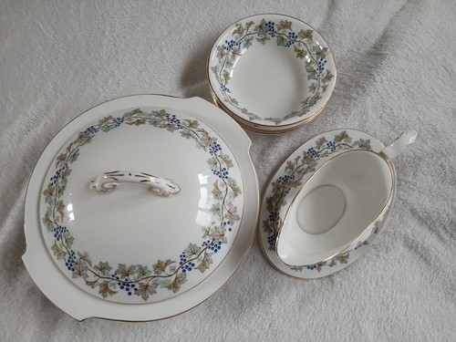 Royal grafton fine bone china - royal,