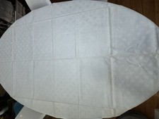 Vintage White Damask Oval Tablecloth – Floral & Border Pattern – 237 x 176 cm