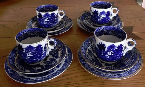 Antique set four willow - of,