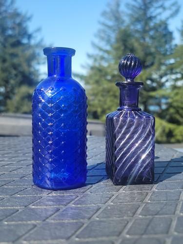 Pretty medium sized - pretty, cobalt