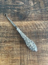 HALLMARKED SILVER BUTTON HOOK