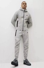 Nike Tech Fleece