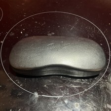 RAY-BAN - Black Clam shell