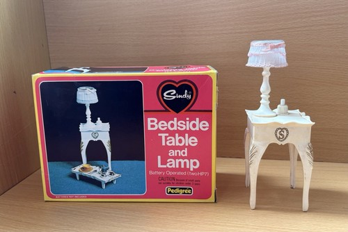 Pedigree sindy doll - pedigree, bedside