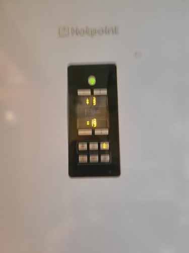 Hotpoint tall fridge - hotpoint, 50/50