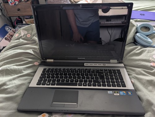 Job lot laptops samsung - job,