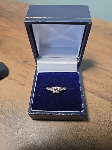 Platinum nat diamond ring - platinum, nat.