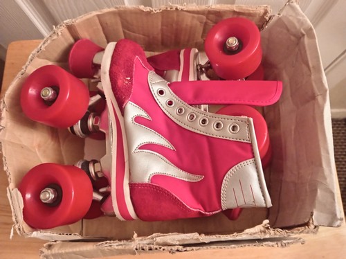 Roller quad skates - ,
