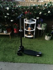 Micro Maxi Scooter Black Has