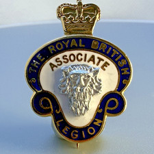 Vintage Badge the Royal