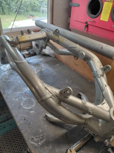 Triumph t595 daytona frame and - daytona,