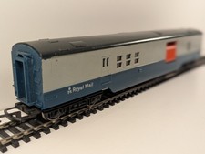 Tri-ang / Hornby OO Gauge Royal Mail Travelling Post Office Coach – M30224