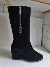 AQUATALIA RUSSELL & BROMLEY UK