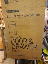 B & Q  cherry style shaker