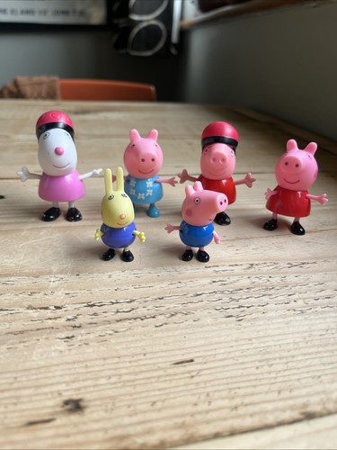 Peppa pig figures - 5,