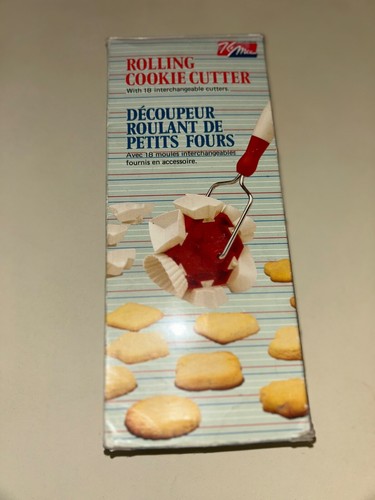 Vintage rolling cookie cutter - ,