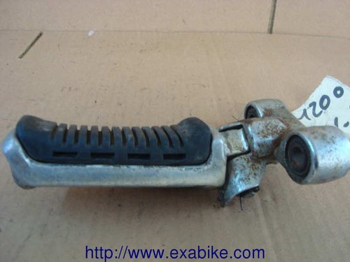 Left footrest for suzuki - left,