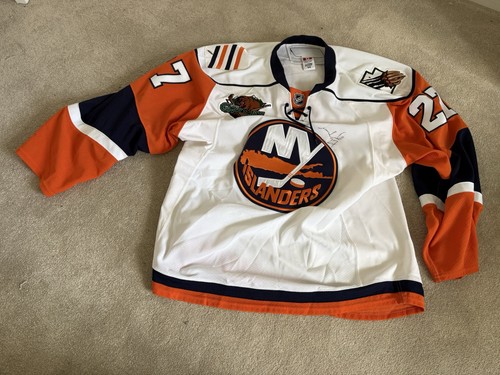 Game worn new york islanders - new,