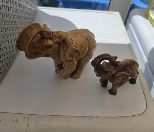Brown elephant figurines set - 2,