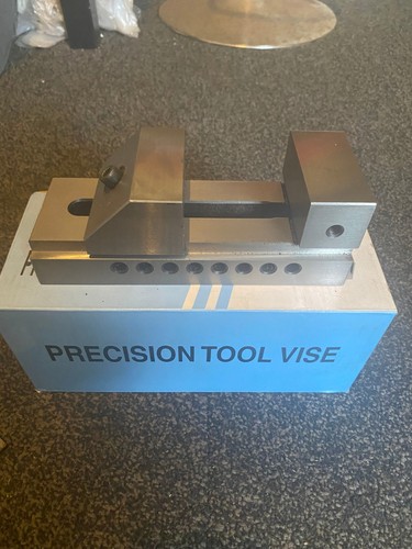 Screwless inch toolmakers - 3,