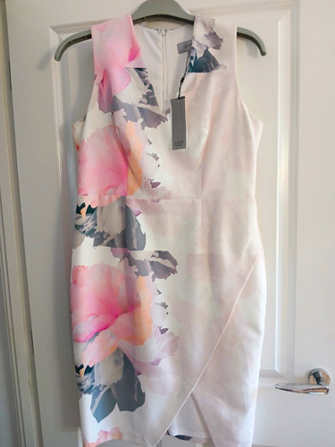 Coast nwt floral - coast, v-neck