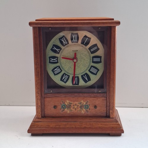 Mercedes wooden mantle clock - mantle,