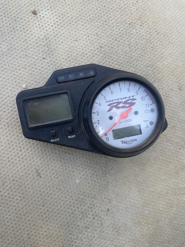 Triumph 955i sprint - triumph,