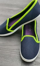 Woman's Henleys Canvas with Neon Trim Slip-On Pumps/Trainers Size UK 4 EU37