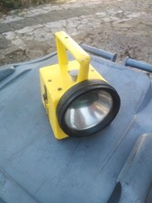 VINTAGE TRI-COLOUR BARDIC LAMP WITH YELLOW BODY.