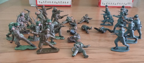 Vintage airfix soldiers - vintage,