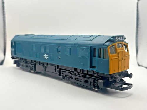 Hornby gauge class 25 - hornby,
