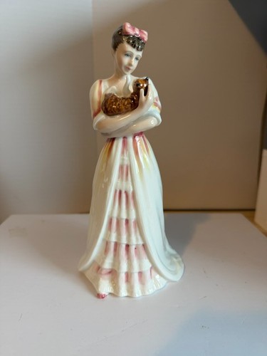 Royal doulton figurine - doulton,