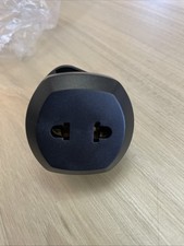 Shaver Adaptor Plug 2 Pin To 3 Pin In Black