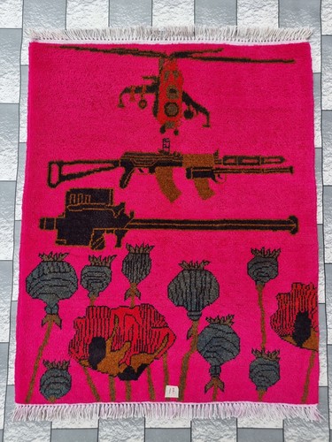Afghan hand opium - hand,