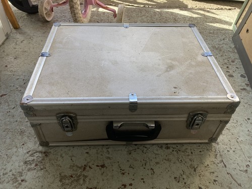 Metal hard case - metal,