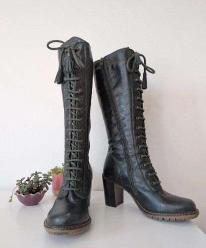Red dead spanish leather - dead,