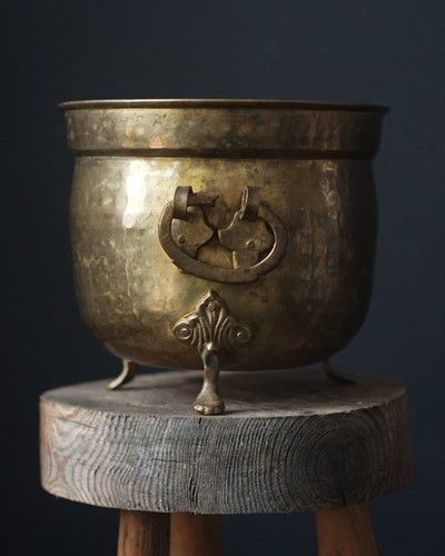 Vintage hammered brass planter - hammered,