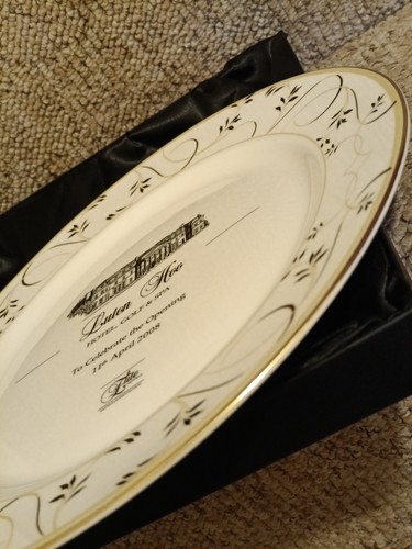 Luton hoo commemorative bone - luton,