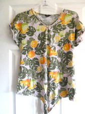 ladies preowned v neck short