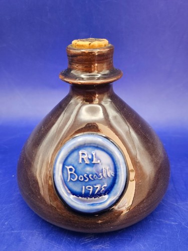 Vintage signed studio pottery - signed,