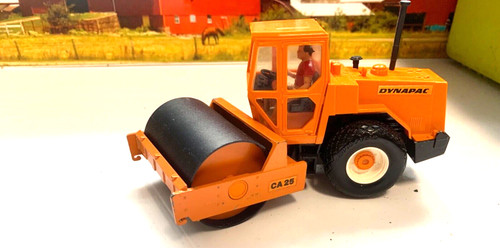 BRITAINS.RARE.1:32.AUTOWAY.DYN