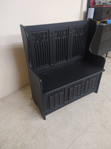 Oak monks bench hall - seat, in