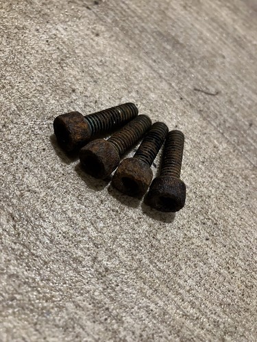 Small side panel fixings - panel,