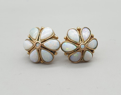 Vintage 9ct yellow gold - yellow, opal