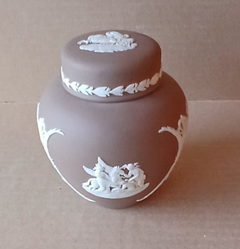 Wedgwood dark taupe brown - dark,