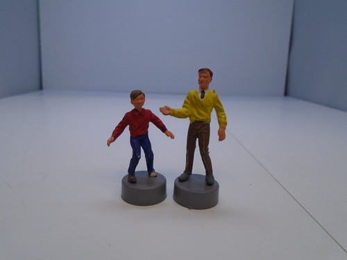 Spot triang figures mr - on,